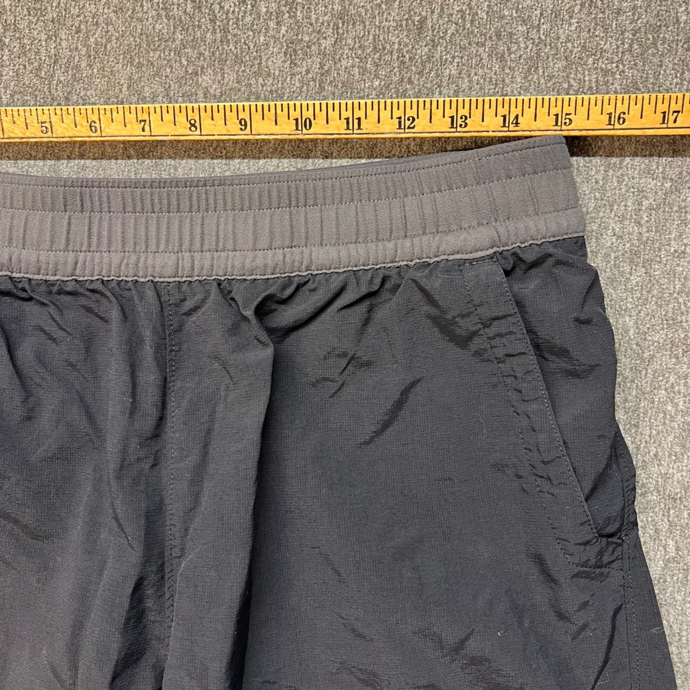 The North Face Mens Black Active Hiking Training Shorts Medium 9 Inch Inseam - Picture 4 of 7